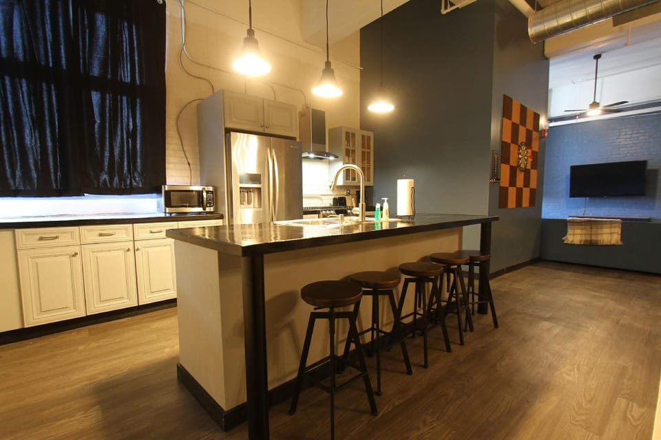 424 Gold Way- 3Bed/2Bath Apartment Hotel in Pittsburgh