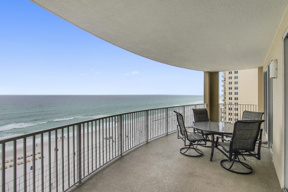 Ocean Villa Resort by Book That Condo Hotel in Long Beach