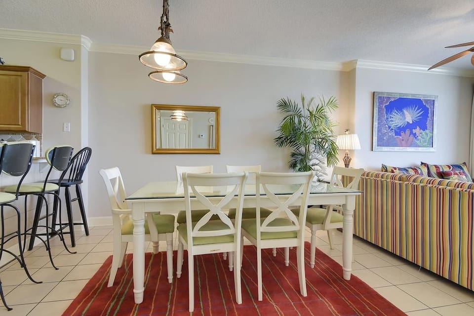 Ocean Villa Resort by Book That Condo Hotel in Long Beach