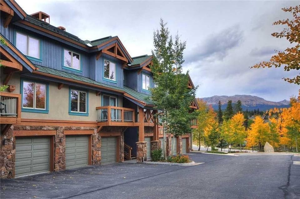 Los Pinos by Breckenridge Resort Managers Hotel in Breckenridge
