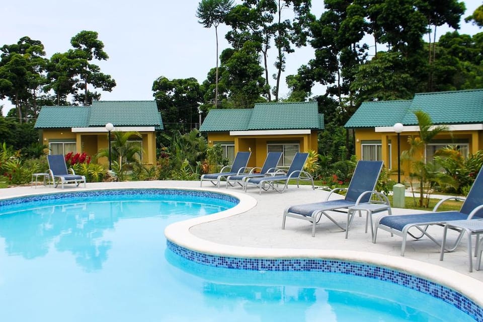 Corinto Pearl Eco Resort Hotel in Atlántida Department