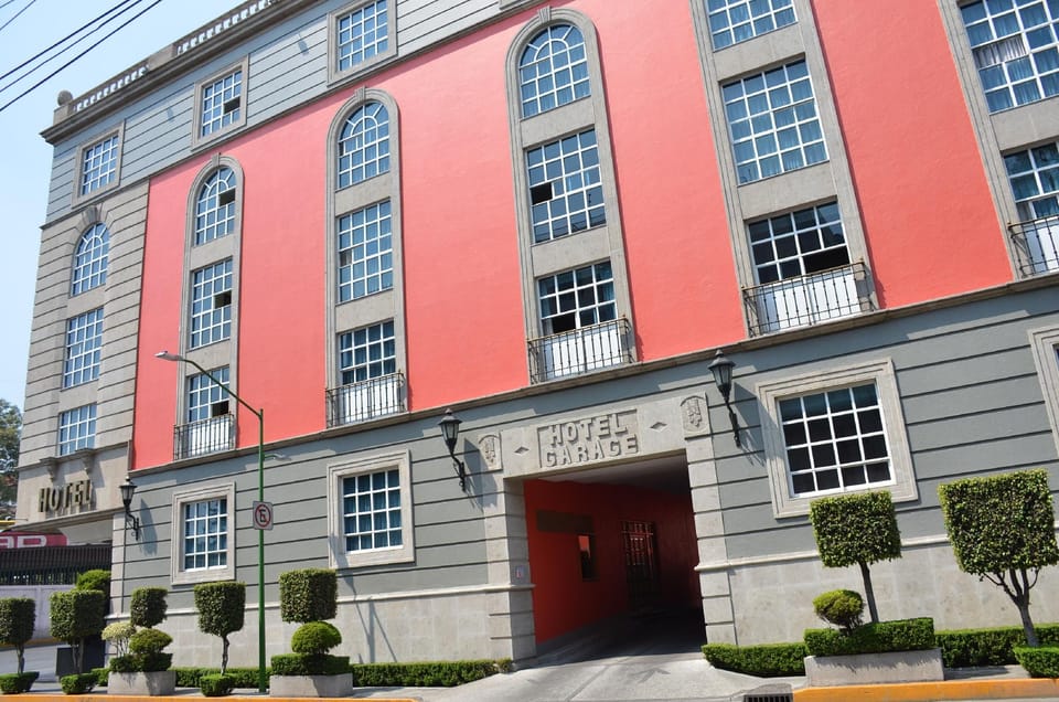 Hotel Plaza Belices - Solo Adultos Hotel in Mexico City