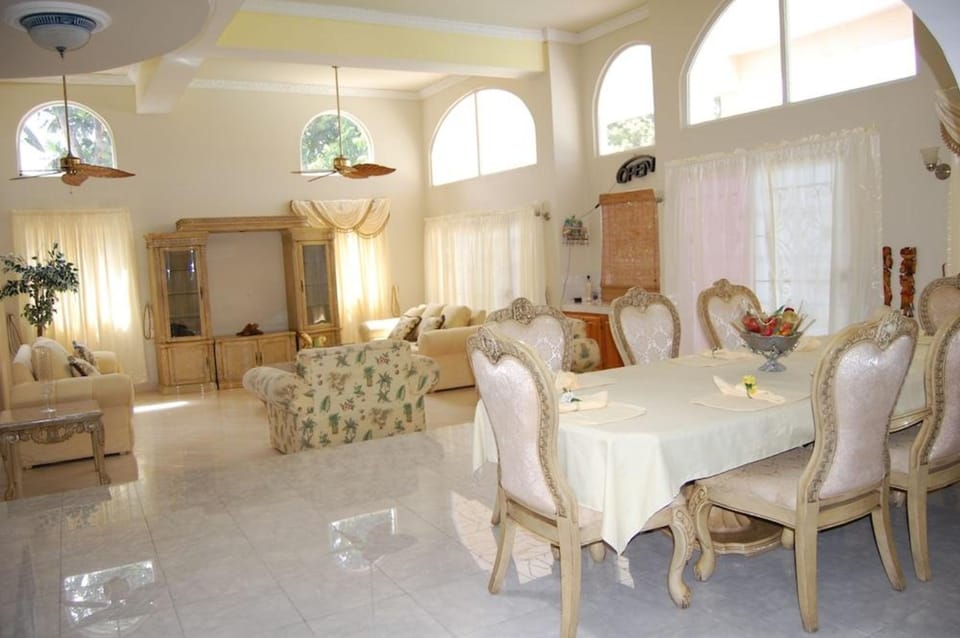 Celebrity Villa Jamaica Hotel in Montego Bay
