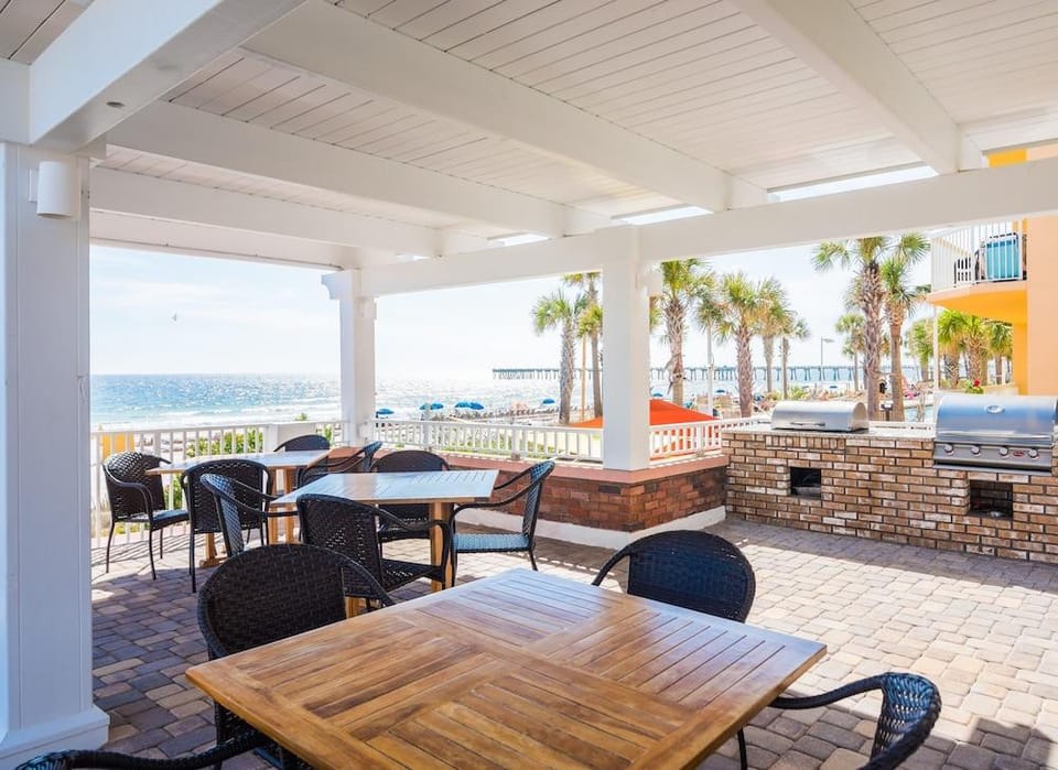 The Driftwood Lodge Hotel in Panama City Beach