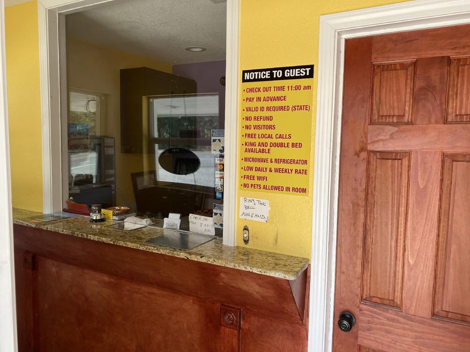 The Village Inn Hotel in Mississippi