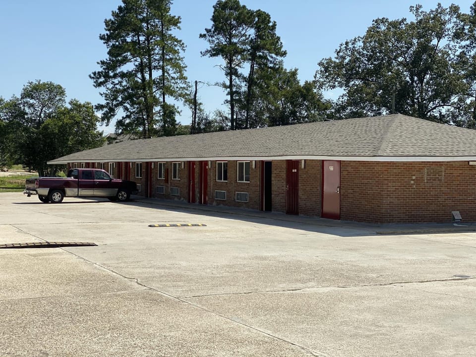 The Village Inn Hotel in Mississippi