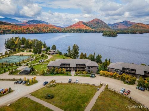 Suites-Sur-Lac Hotel in Ontario