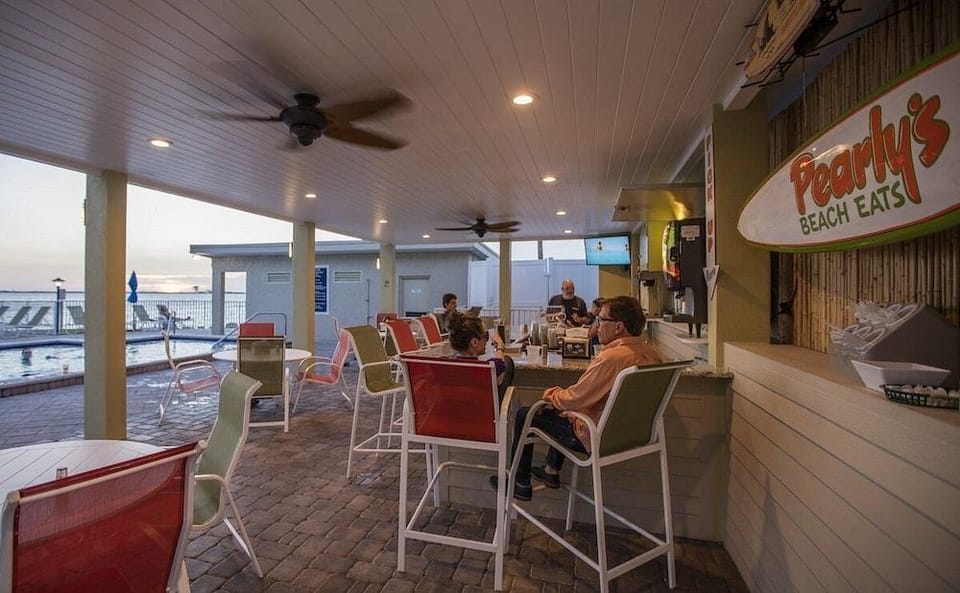 Sea La Vie, Peaceful Bayview Balcony & Heated Pool Hotel in Tampa