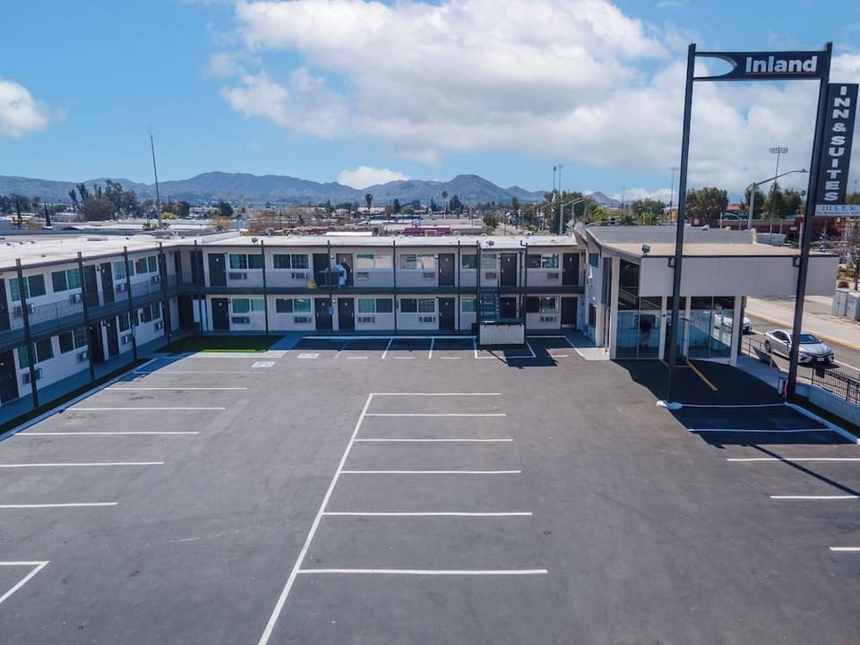 Inland Inn & Suites Hotel in San Bernardino