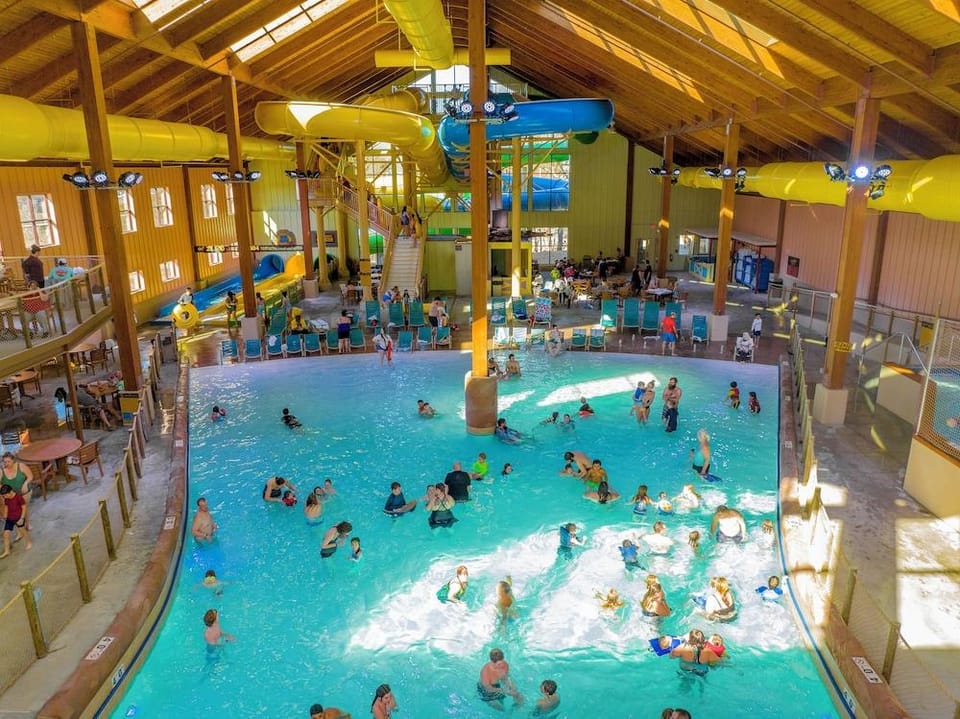 Grand Country Waterpark Resort Hotel in Branson