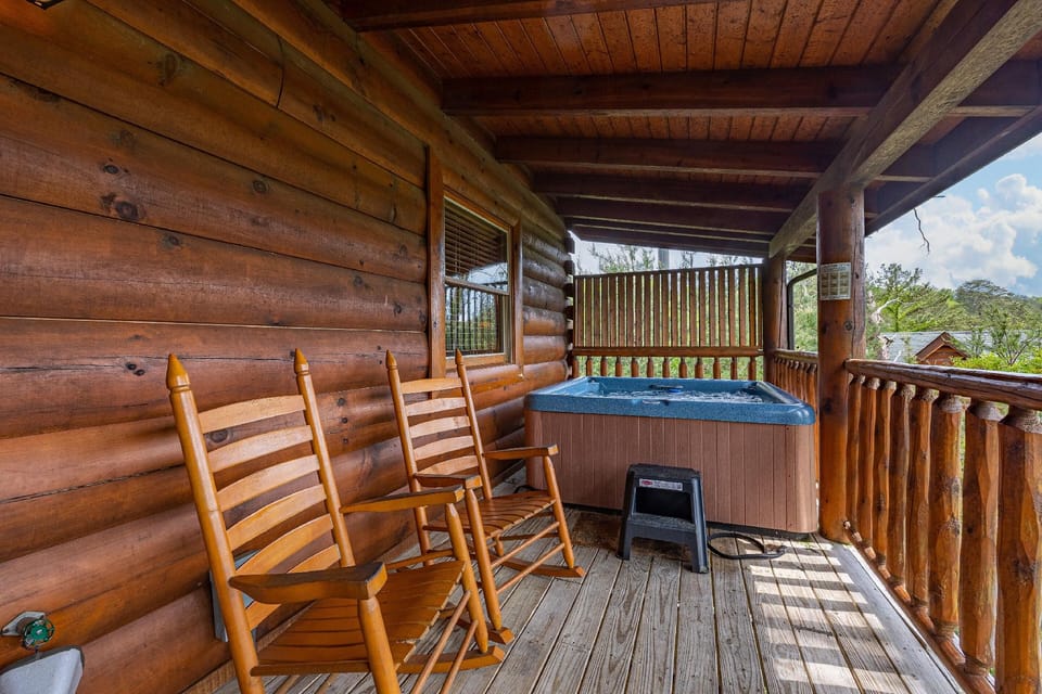 Sugar Shack - One Bedroom Cabin Hotel in Pigeon Forge