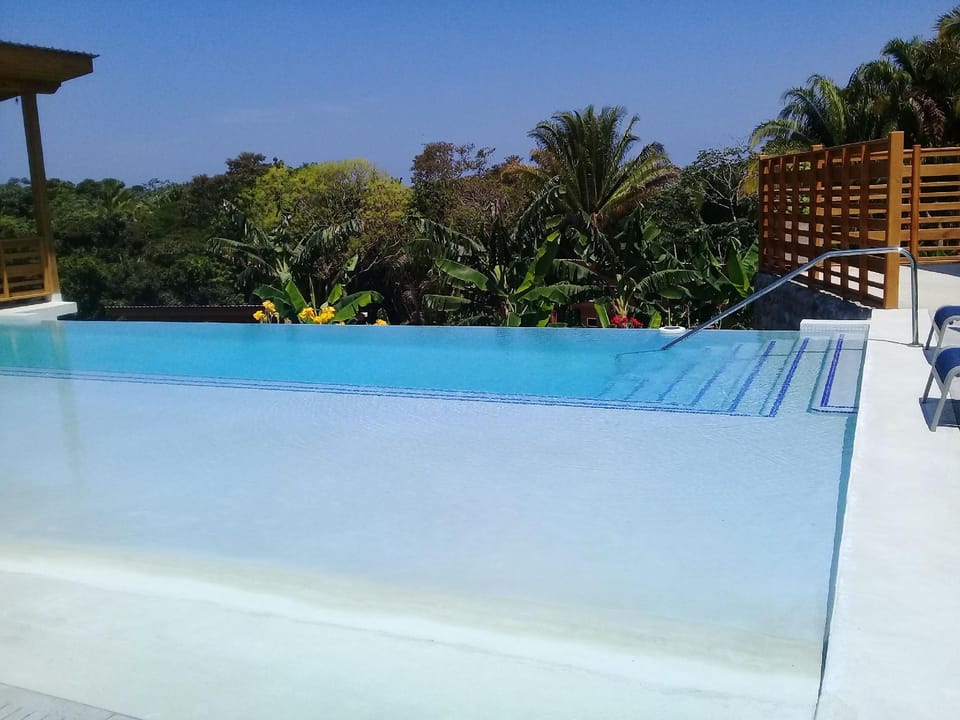 Richardson Serenity Villa Hotel in Bay Islands Department