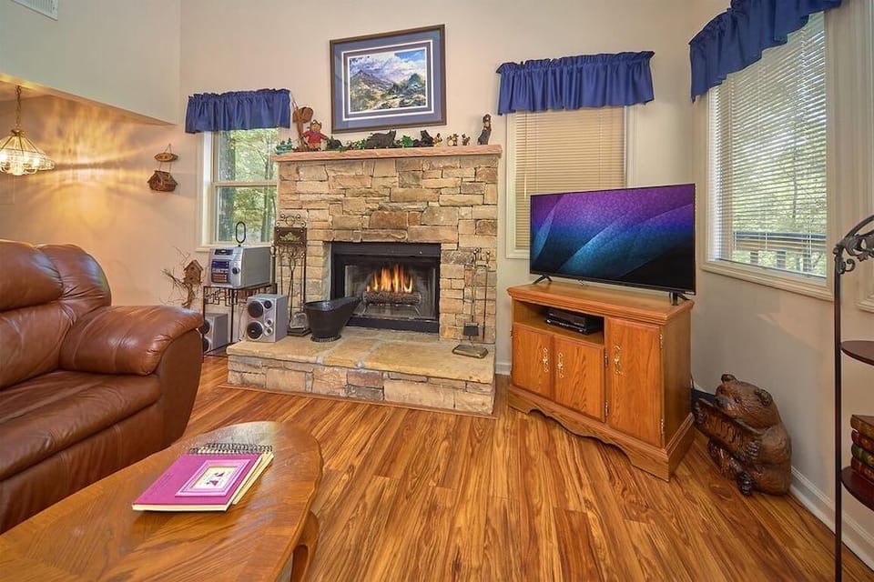 Mountain Hideaway by Jackson Mountain Rentals Hotel in Gatlinburg