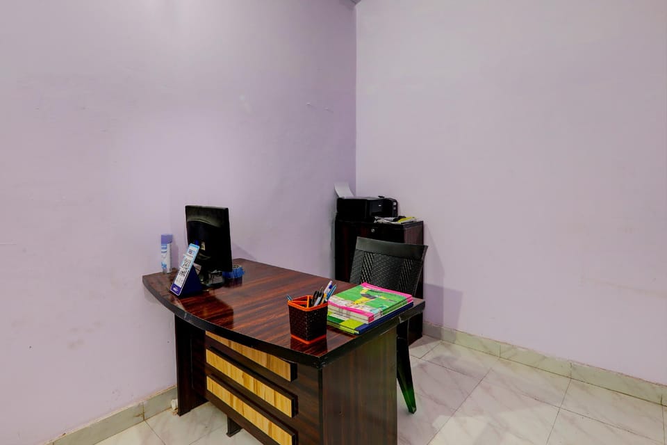 Hotel O Gracious Guest House Hotel in Lucknow