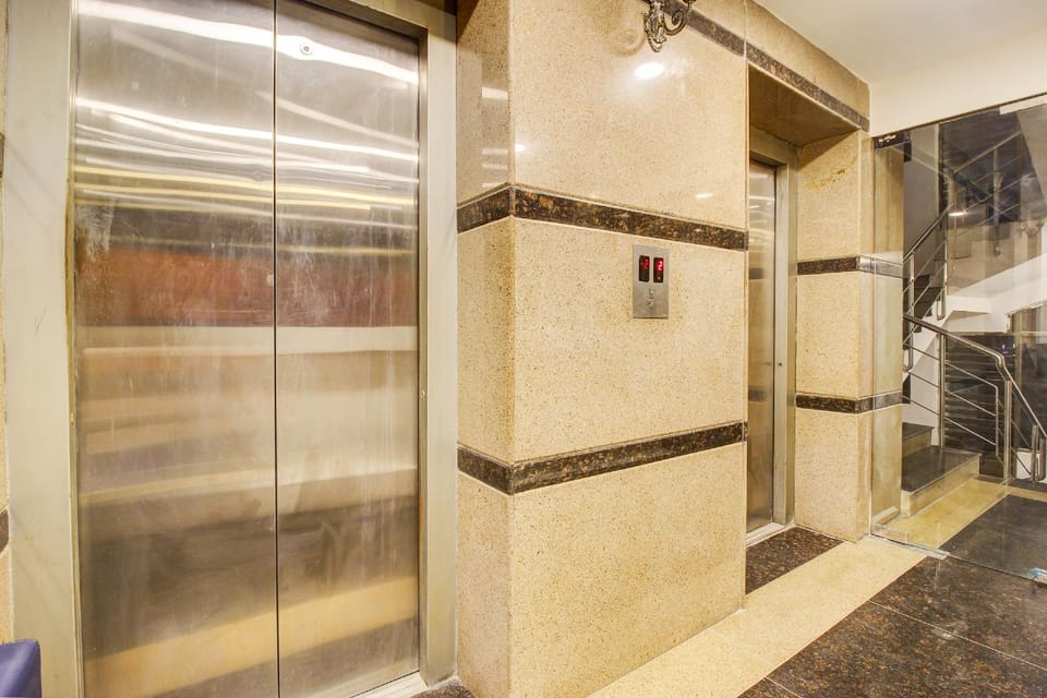 Super Townhouse RCC Hotel Banjara Hills Hotel in Hyderabad