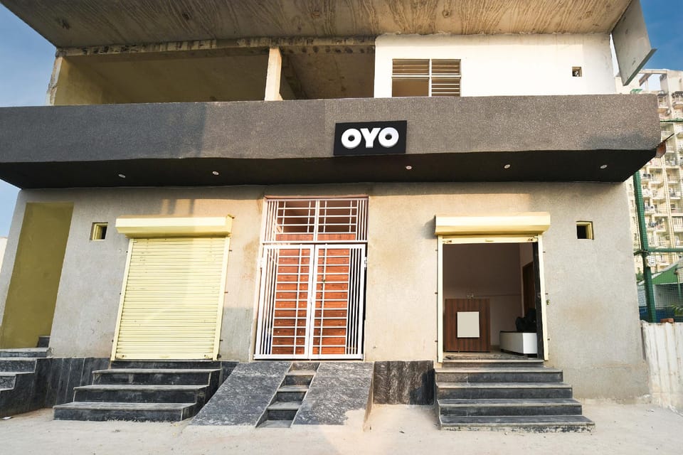 Hotel O Royal Place Hotel in Noida