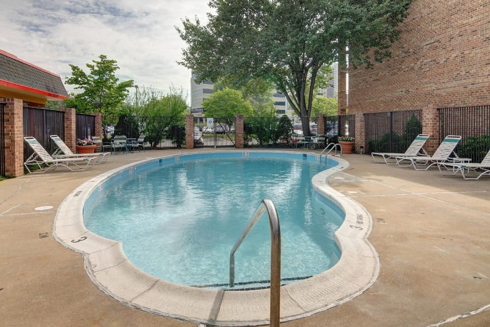 Suburban Studios Tysons Corner Hotel in Tysons