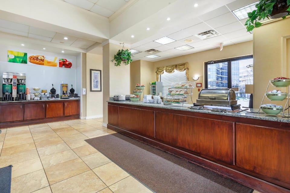 Suburban Studios Tysons Corner Hotel in Tysons