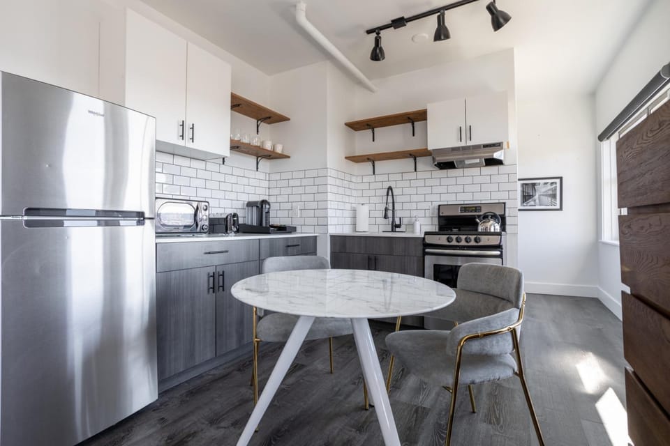 Reside Seattle Downtown, a Wyndham Residence Apartment hotel in Pike Place Market