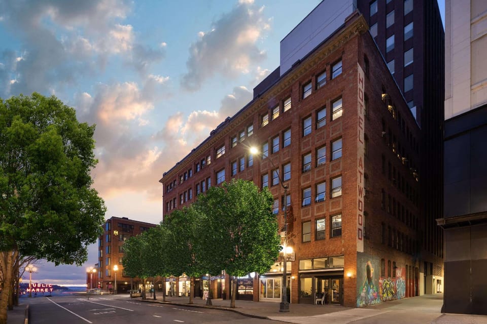 Reside Seattle Downtown, a Wyndham Residence Apartment hotel in Pike Place Market