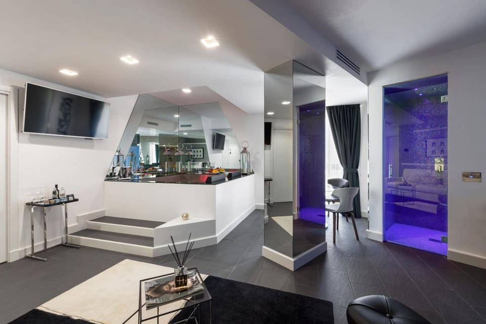 LHP Napoli Palace & SPA Hotel in Naples