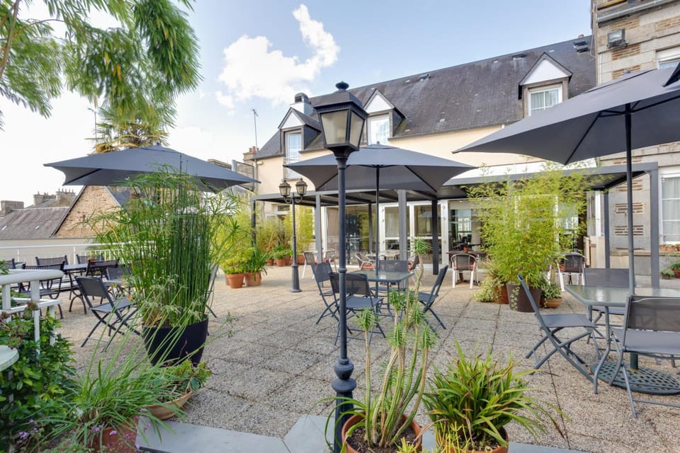 Brit Hotel le Cygne Hotel in Brittany