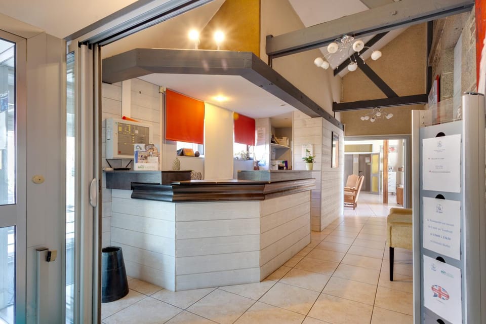Brit Hotel le Cygne Hotel in Brittany