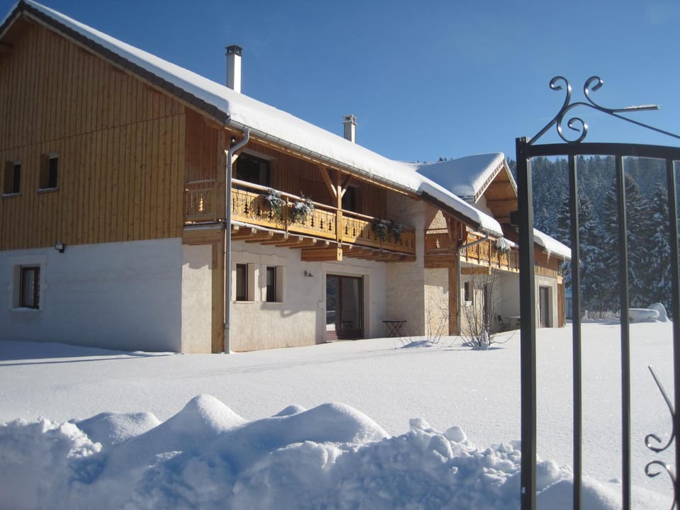 La Tour du Coq Dore Hotel in Pontarlier