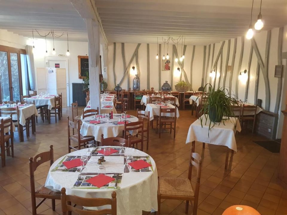 La Taverne Hotel in Hauts-de-France