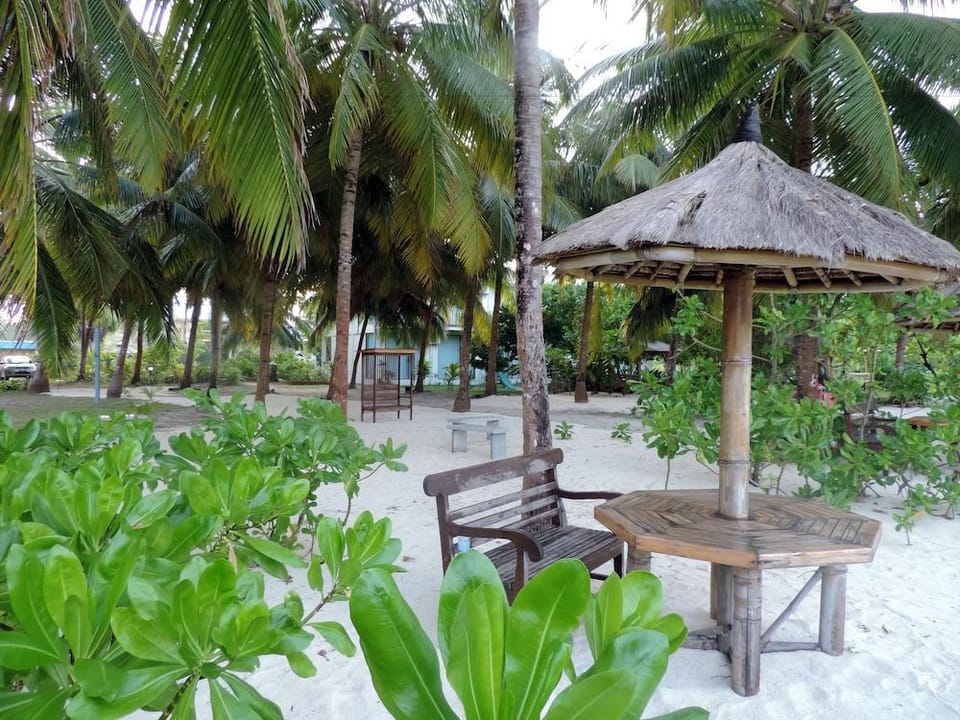 Nazaki Beach Hotel ALL INCLUSIVE Food Drinks Scuba Spa Kite Surf Hotel in Maldives
