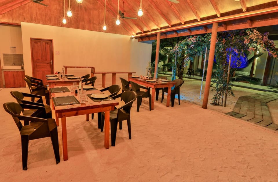 Sunny Breeze View Hotel in Maldives