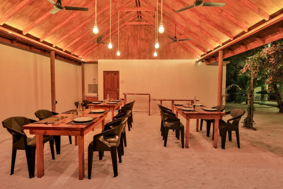 Sunny Breeze View Hotel in Maldives
