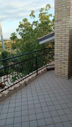 B&B "LE LUCI" CAMERA IN ATTICO SUPER VISTA interno 2 rose rosa Hotel in Vasto