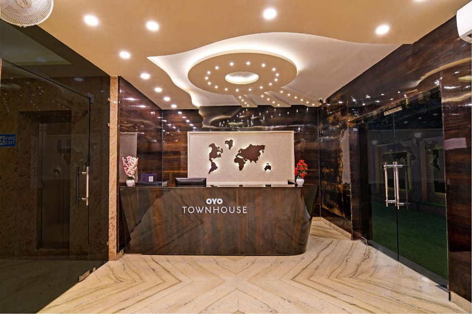 Townhouse Refresh Hotel in Kolkata