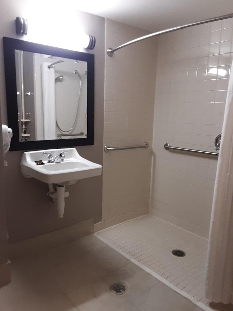 Wingate by Wyndham Bentonville AR Hotel in Bentonville