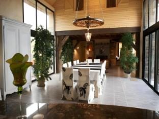 Aux Greniers a Reves Hotel in Brittany