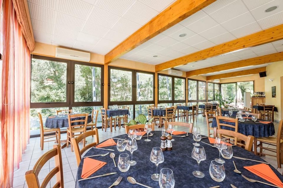 Les Rives de l Arzon Hotel in Auvergne-Rhône-Alpes