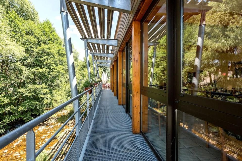 Les Rives de l Arzon Hotel in Auvergne-Rhône-Alpes