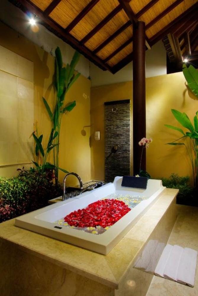 RC VIllas Hotel in Kuta