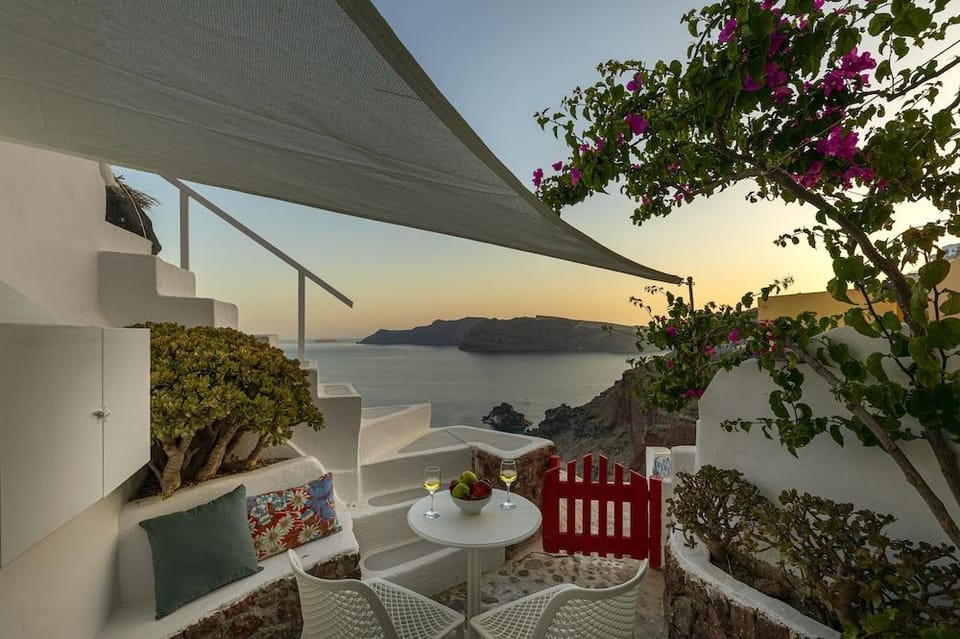 White Cave Villa by Caldera Houses Hotel in Oia