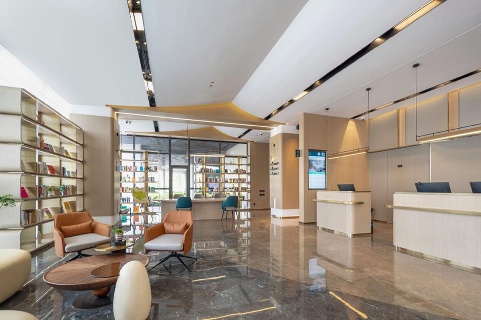 Atour Hotel Deqing High-speed ​​Railway Station Tianan Yungu Hotel in Hangzhou