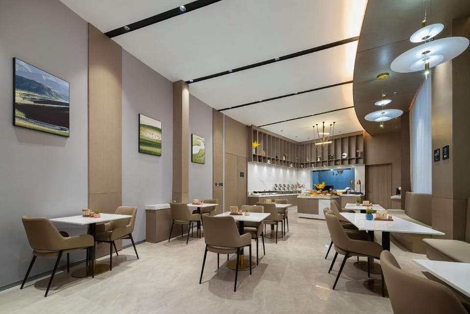 Atour X Hotel Zaozhuang High-speed ​​Railway Station Hotel in Jiangsu