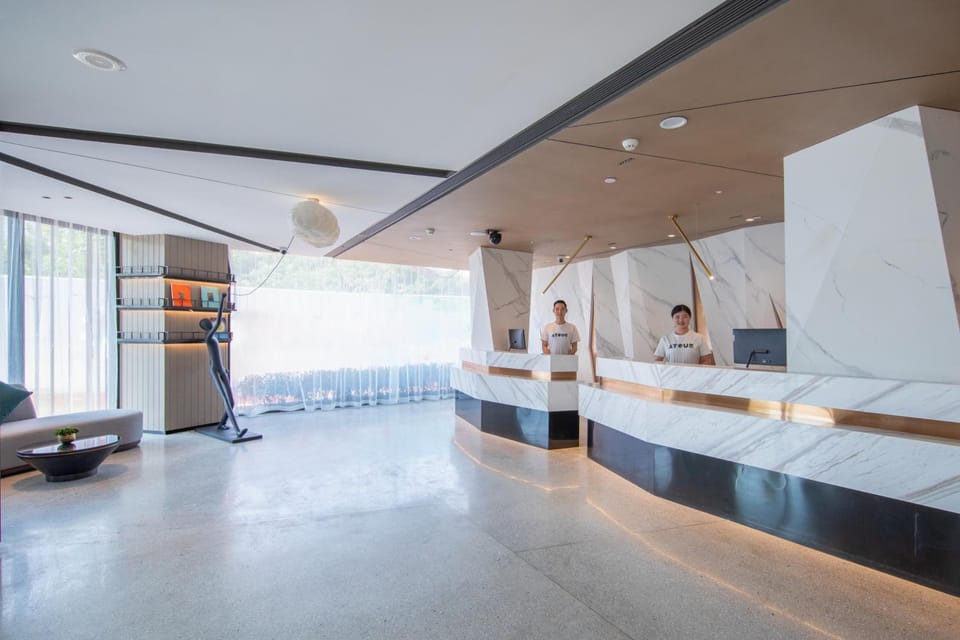 Atour Hotel Qingdao May Fourth Square Hisense Plaza Hotel in Qingdao