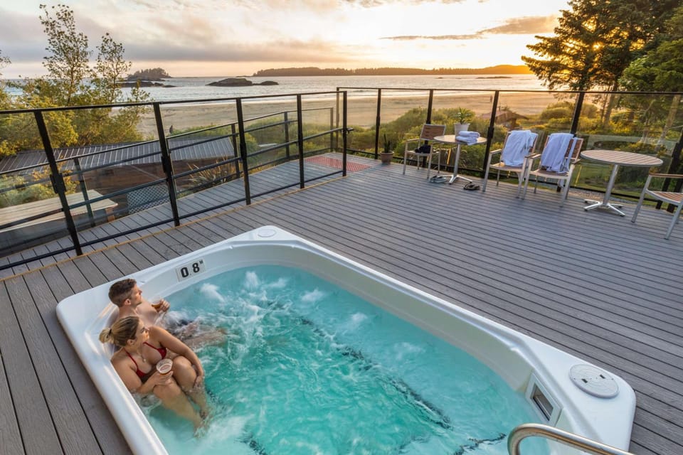 Best Western Plus Tin Wis Resort Hotel in Tofino