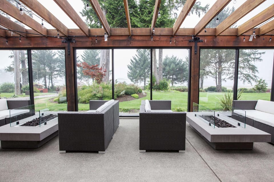 Best Western Plus Tin Wis Resort Hotel in Tofino