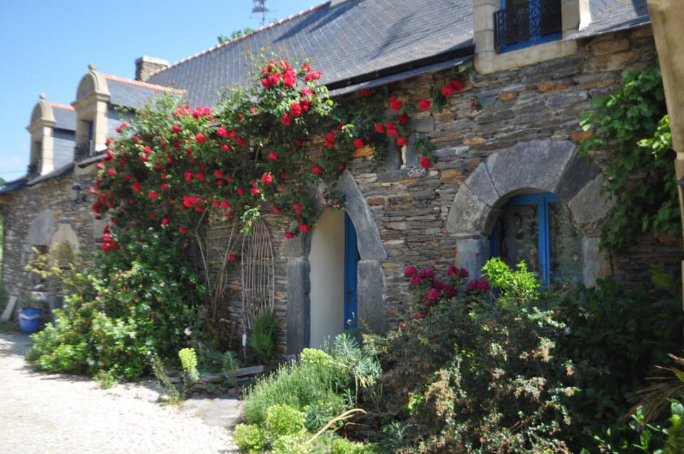 Le Clos Saint Fiacre Hotel in Brittany