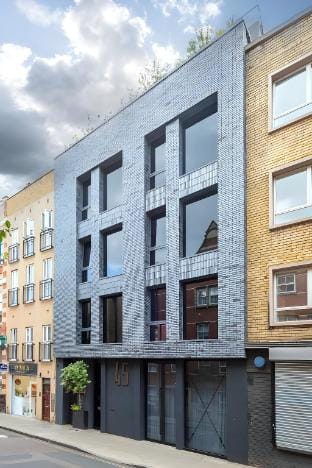 SJ Hotel in London Borough of Islington