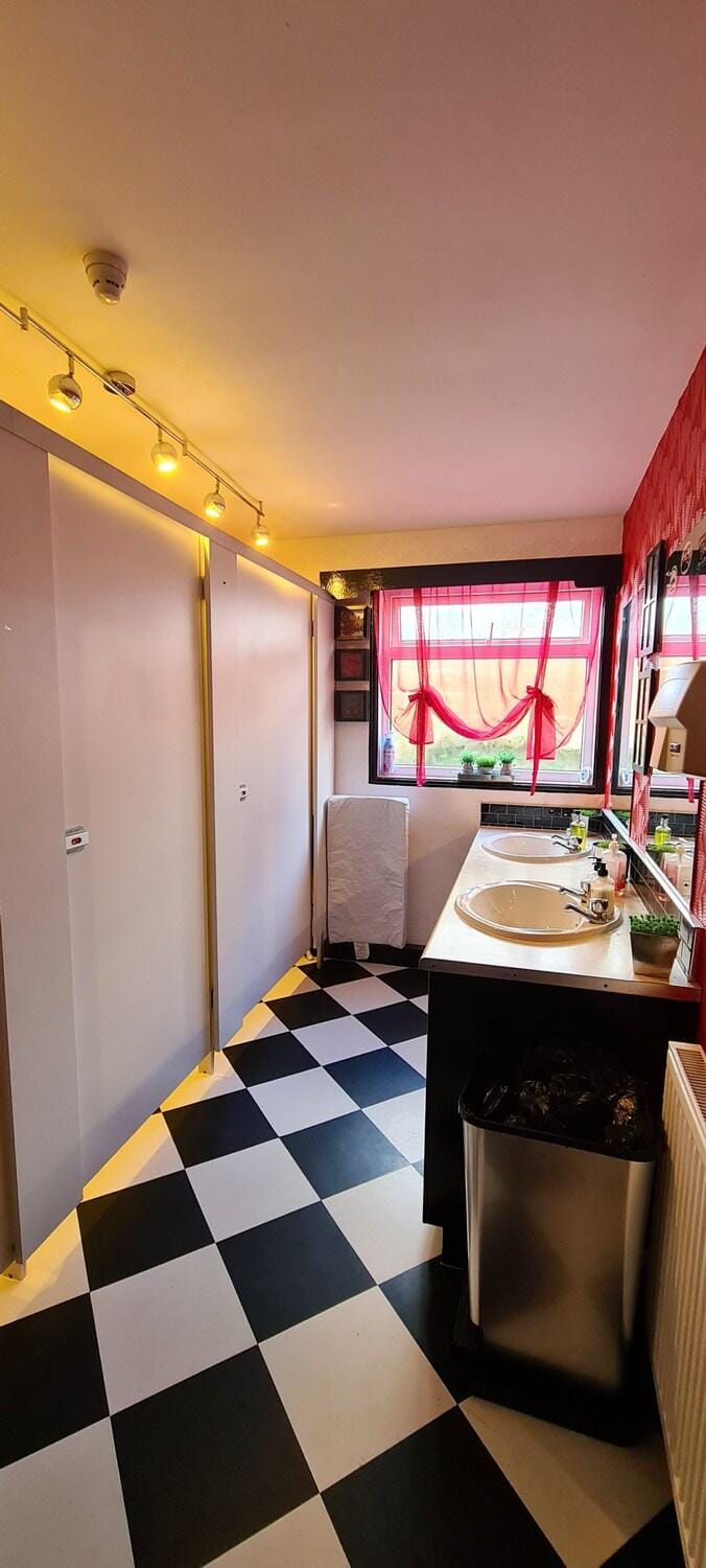 Cadillac Kustomz Hotel Hotel in Scotland