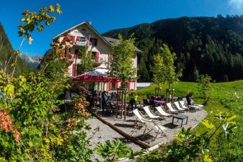 Auberge du Mont Blanc Inn in Haute-Savoie