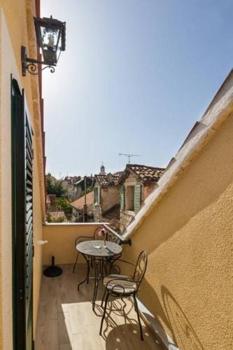 Peruzovic Rooms 2 Hotel in Split
